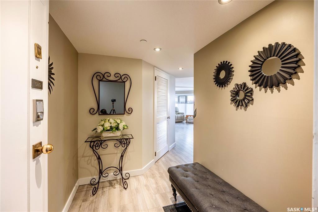 Photo de la propriété: 424 Spadina Crescent E 1080 SK S7K 6X7
