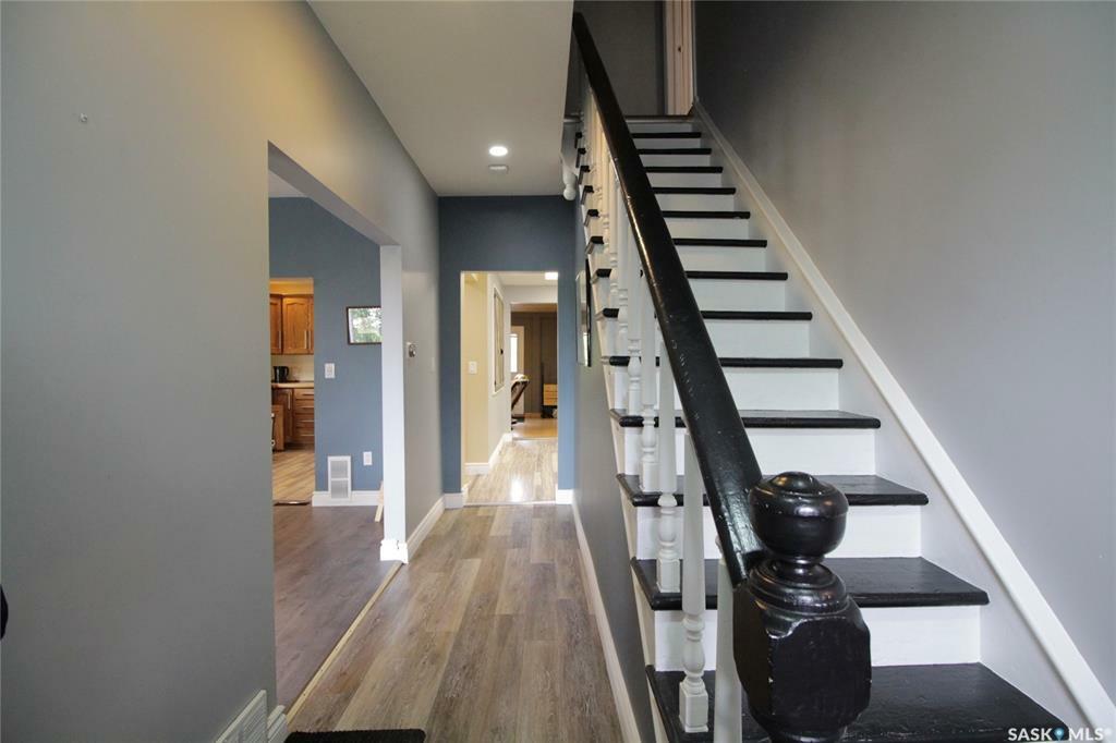 Property Photo: 416 3rd Avenue SK S0G 4Z0