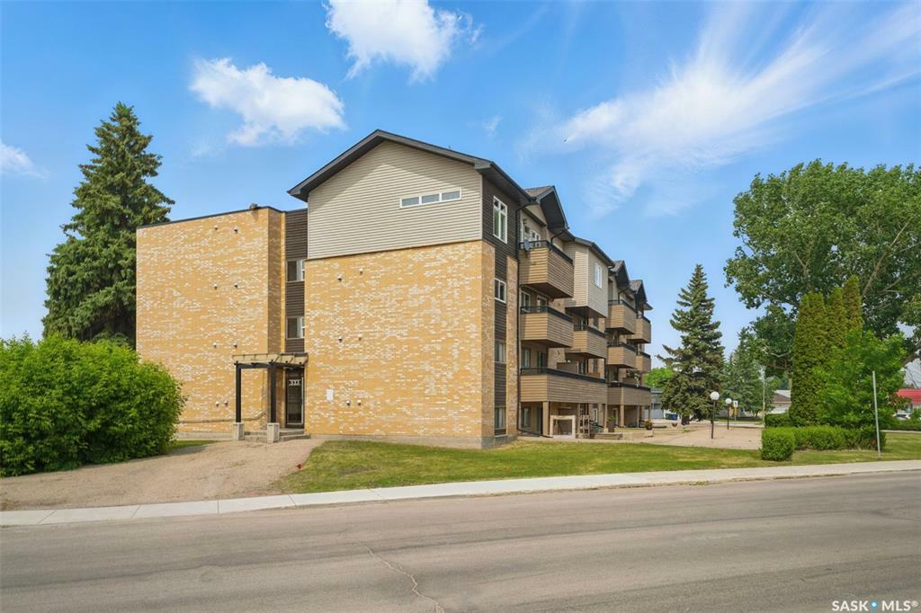 Property Photo: 333 Silverwood Road 401 SK S7K 6G1