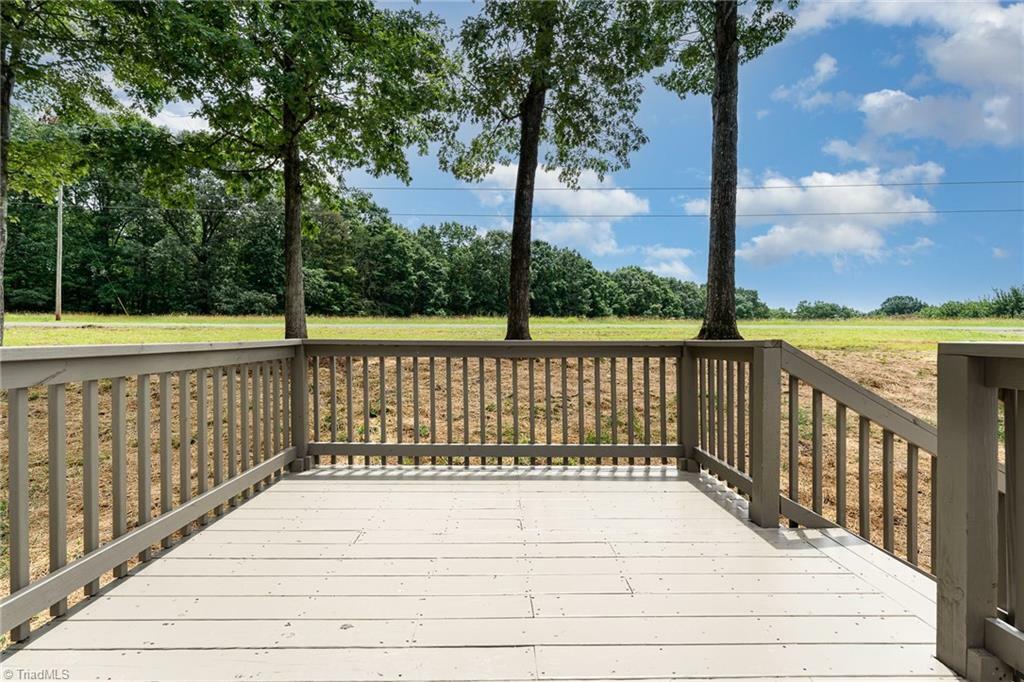 Property Photo: 343 Reavis Road NC 28634
