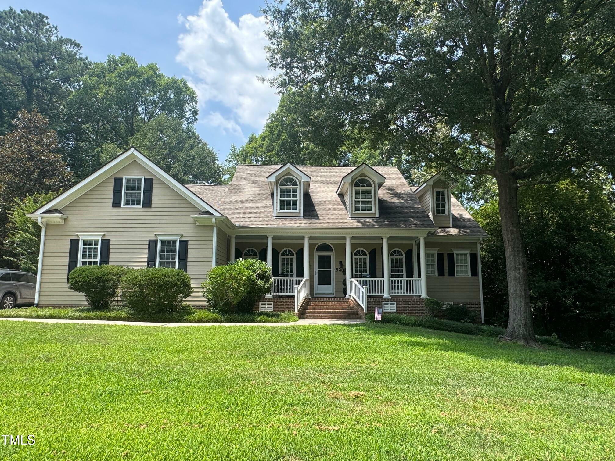 Property Photo: 820 Parkridge Drive NC 27527