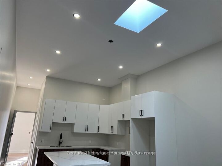 Property Photo:  43 Jarvis Street 202  ON L2A 2S3