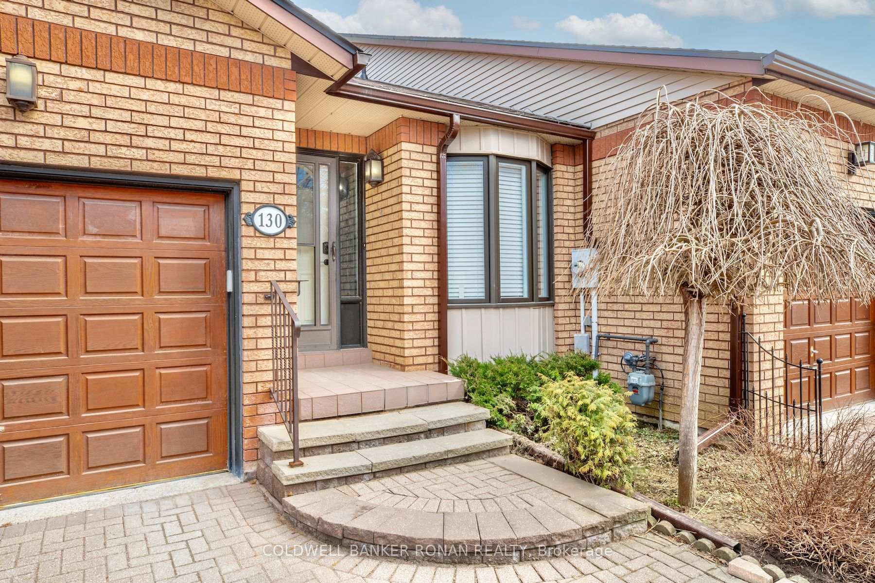 Property Photo: 130 Green Briar Road ON L9R 1S2