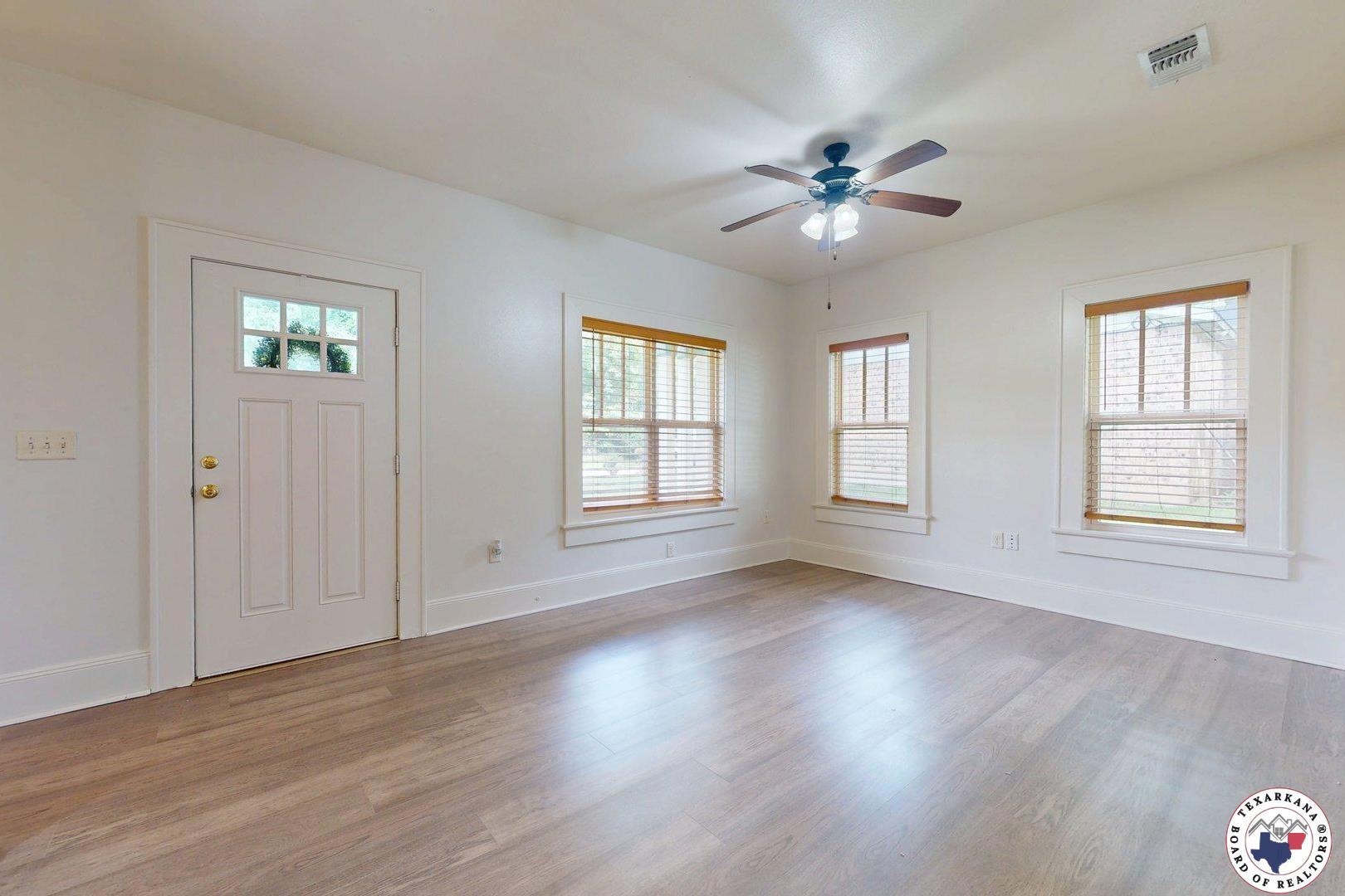 Property Photo: 2124 Stevenson St TX 75501