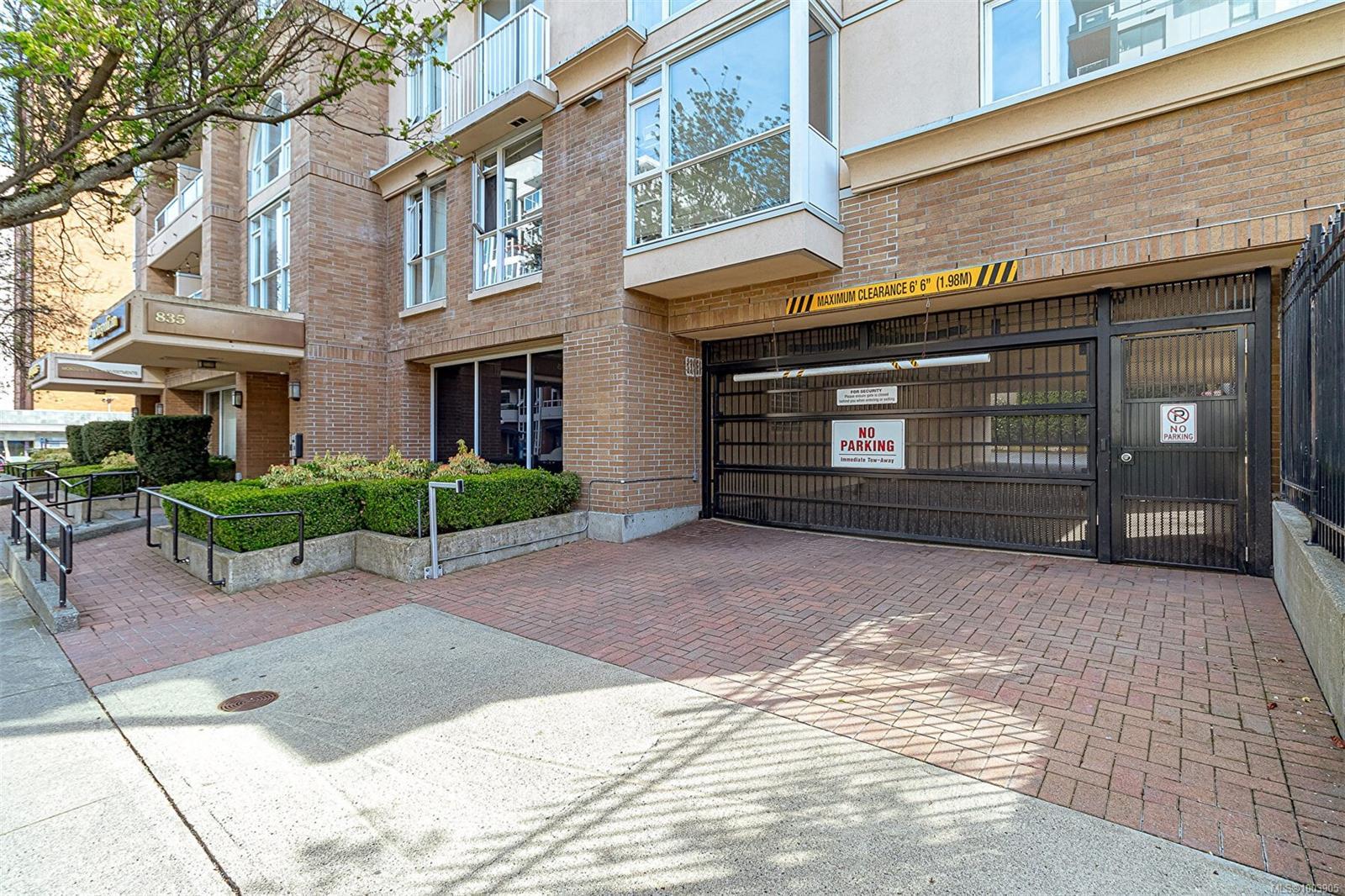 Property Photo:  835 View St 1112  BC V8W 3W8 