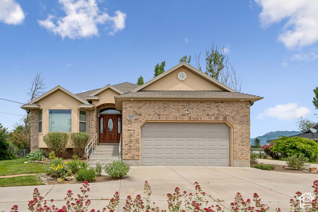 Property Photo:  2828 W Gentile St  UT 84041 