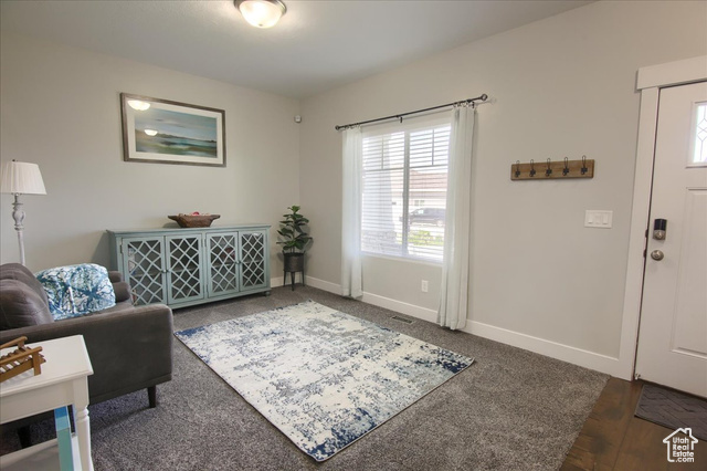 Property Photo: 342 E Chiswick Ct UT 84074