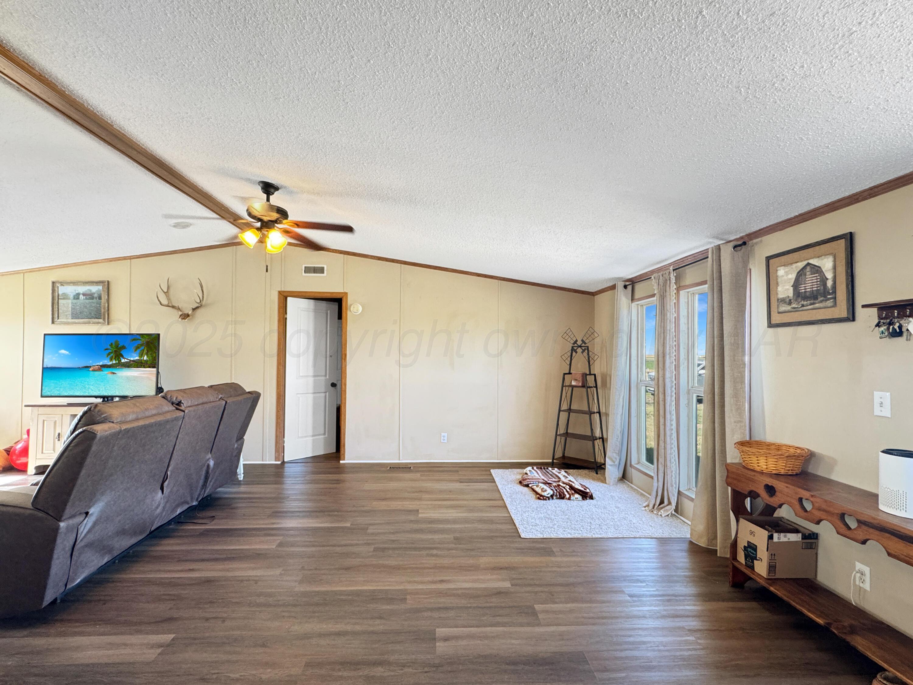 Property Photo: 352 Co Rd 309 TX 79068