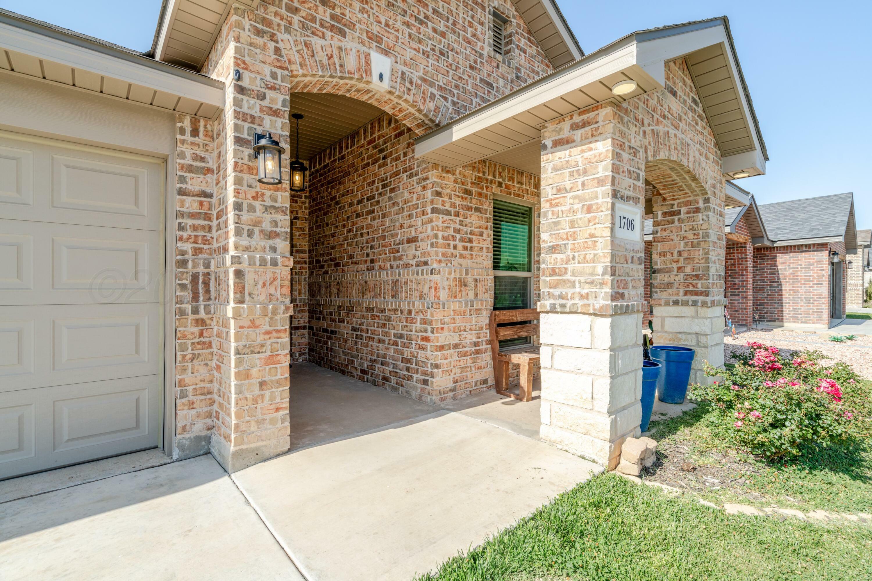 Property Photo: 1706 Morningside Avenue TX 79118-0065