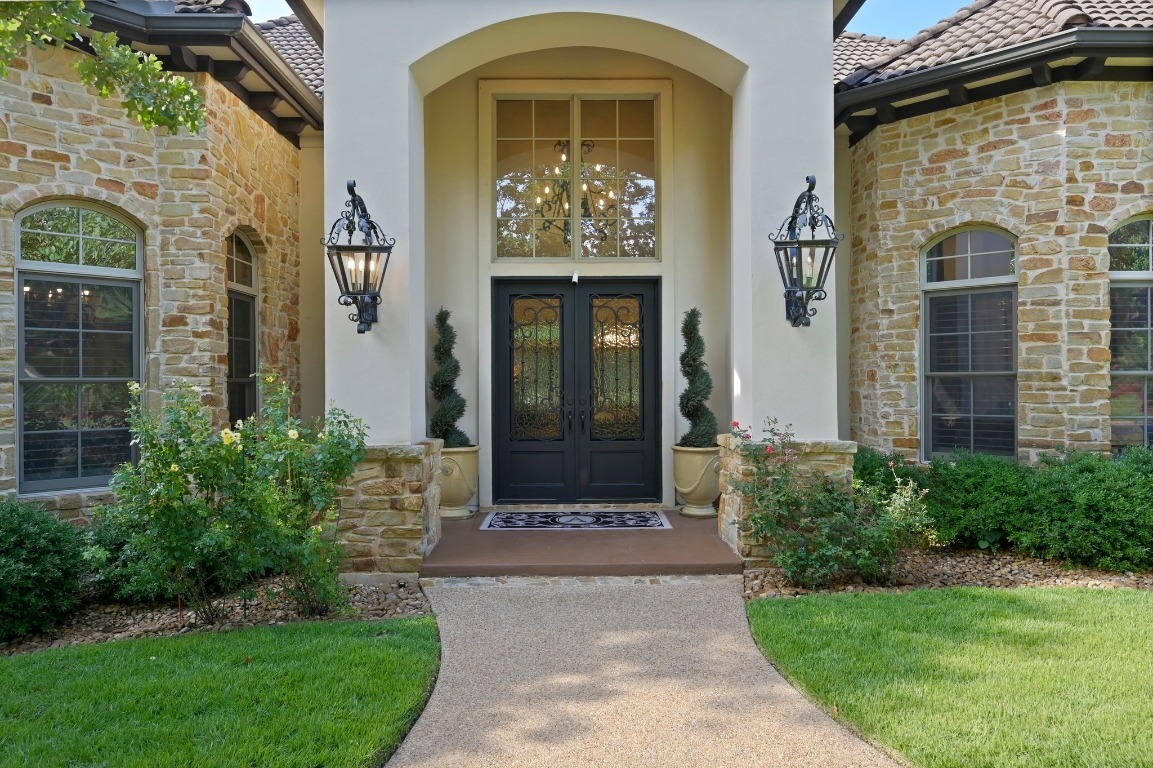 Property Photo: 105 Flint Ridge Trail TX 78628