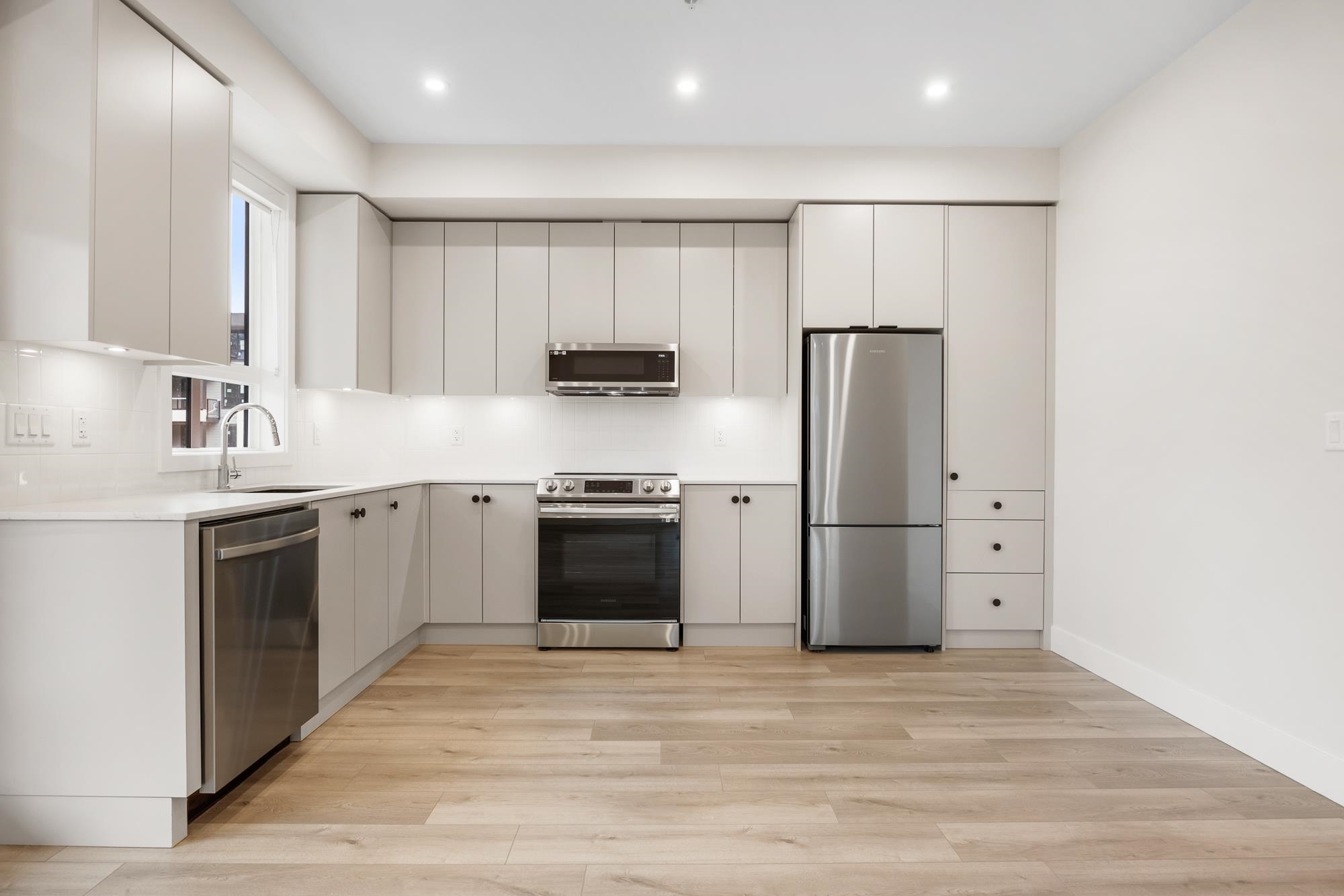 Photo de la propriété: 45505 Campus Drive 412 BC V2R 6L2