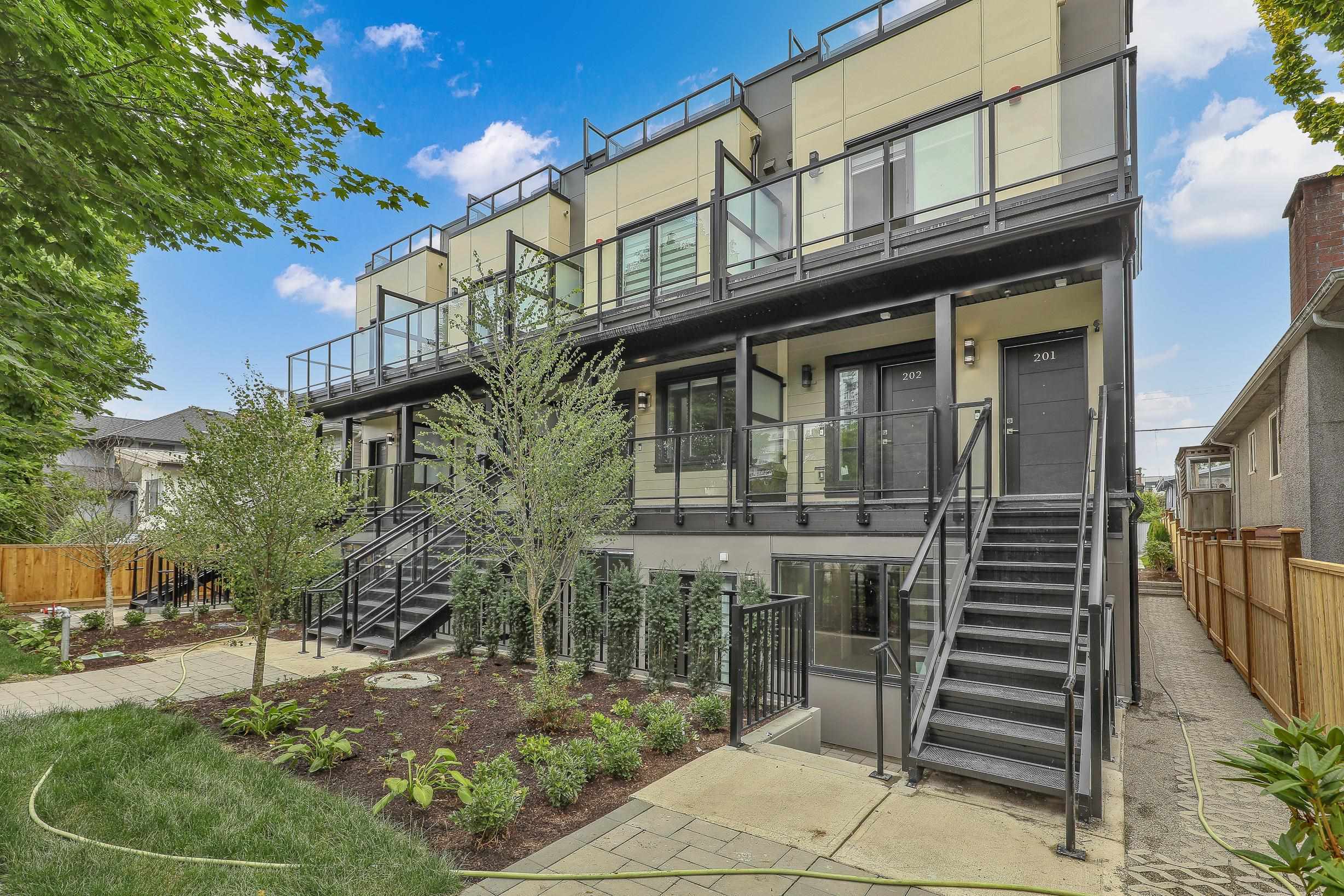 Photo de la propriété: 2122 E 32nd Avenue 202 BC V5N 3B9