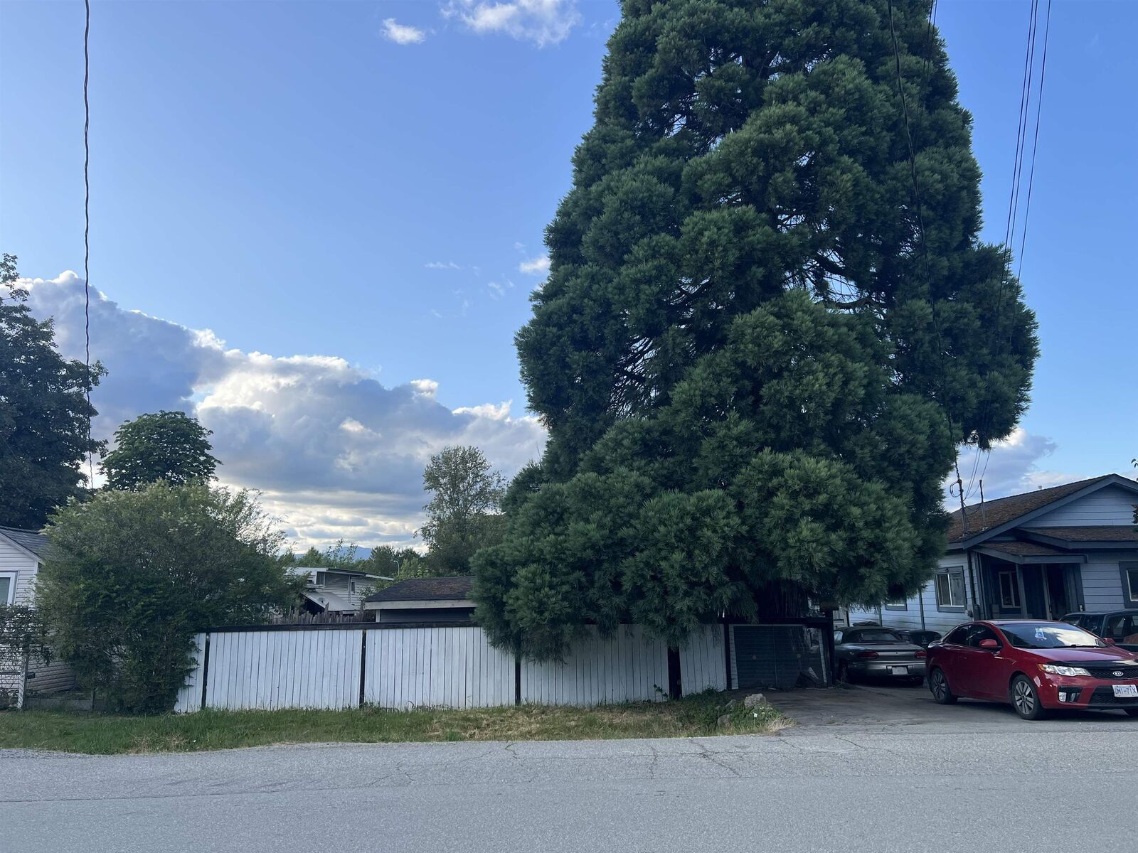 Property Photo: 12473 114 Avenue BC V3V 3N8