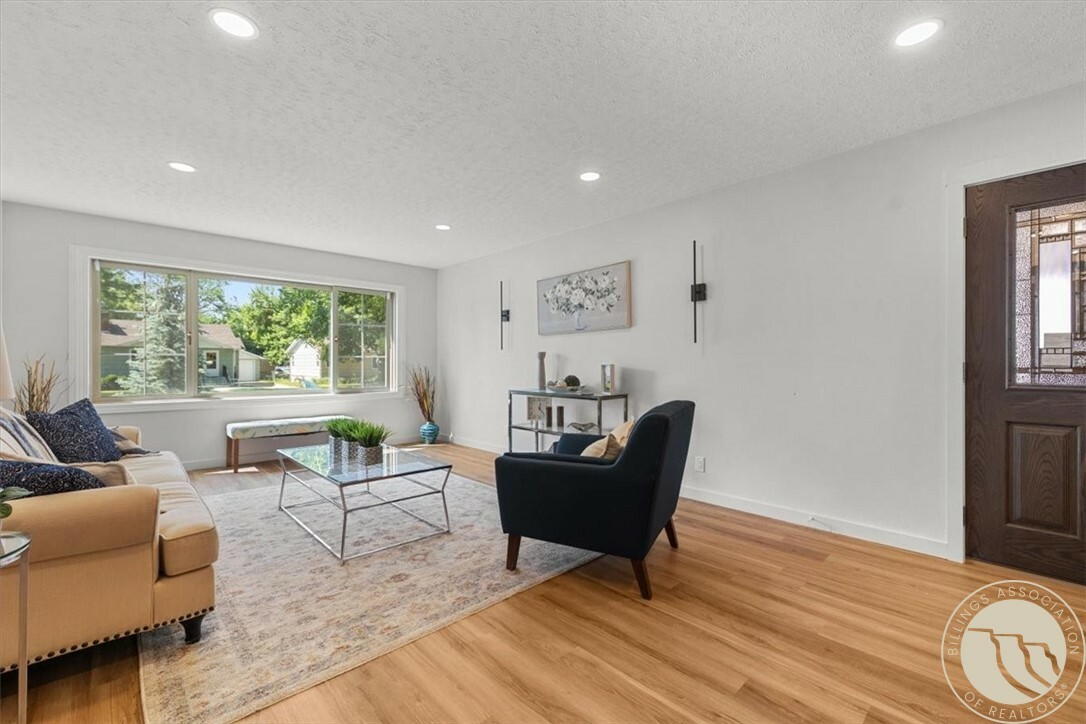 Property Photo:  921 Avenue F  MT 59102 