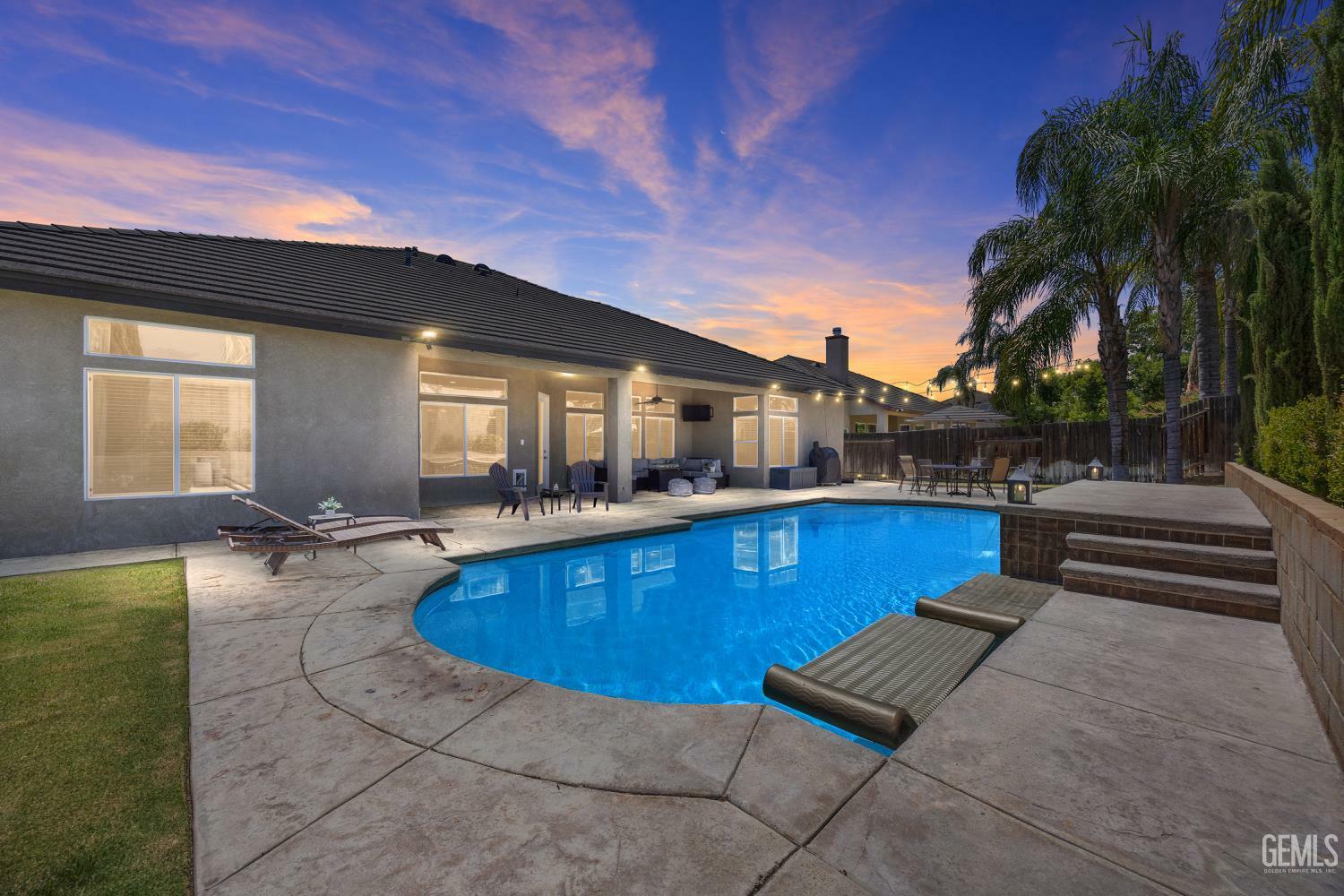 Property Photo: 15518 Joseph Phelps Avenue CA 93314