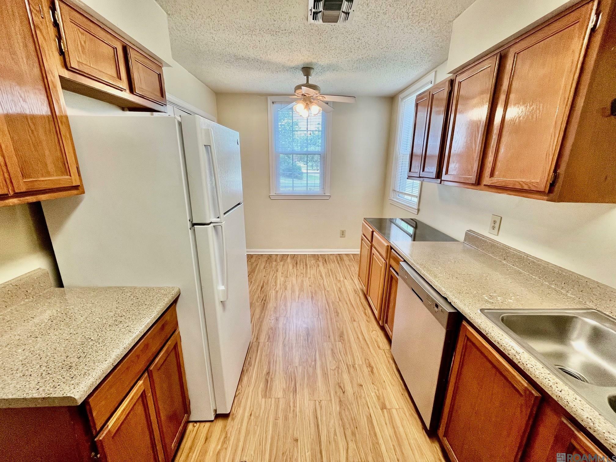 Property Photo: 7372 N Jefferson Place Cir #43-D LA 70809