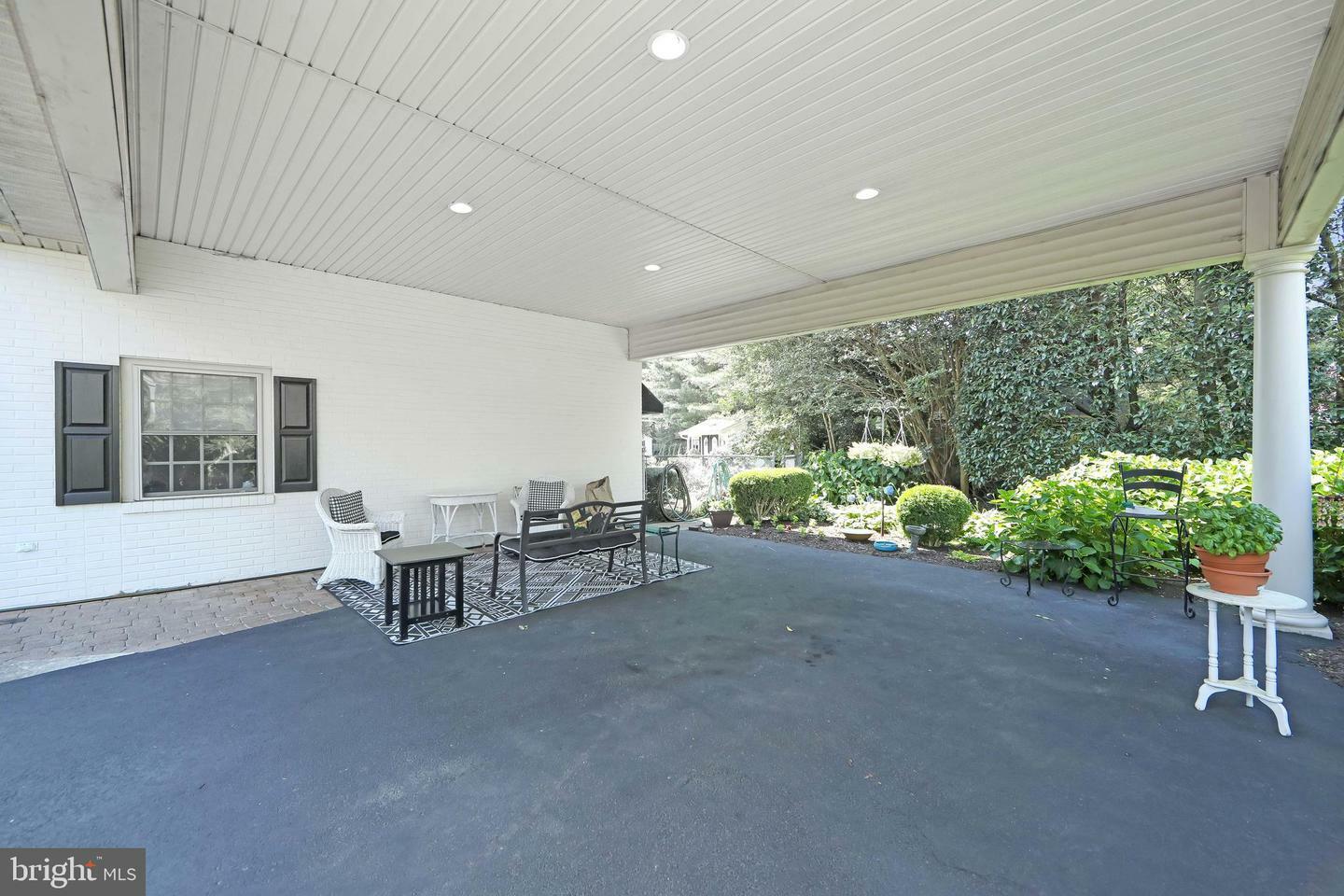 Property Photo: 102 E High Street NJ 08035