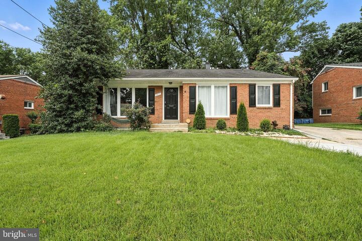 7415 Dominion Drive  Oxon Hill MD 20745 photo