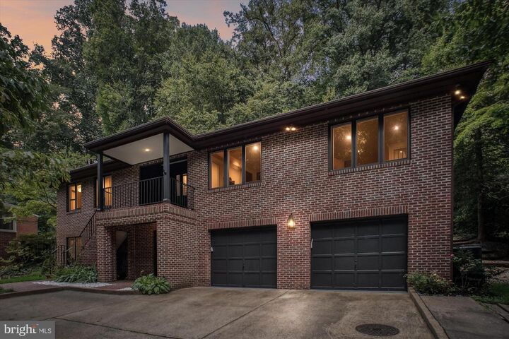 3909 30th Street N  Arlington VA 22207 photo