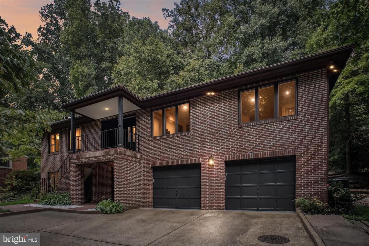 Property Photo: 3909 30th Street N VA 22207
