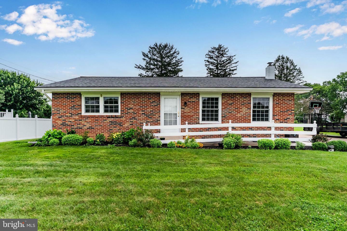 34 Bare Road  Mechanicsburg PA 17050 photo