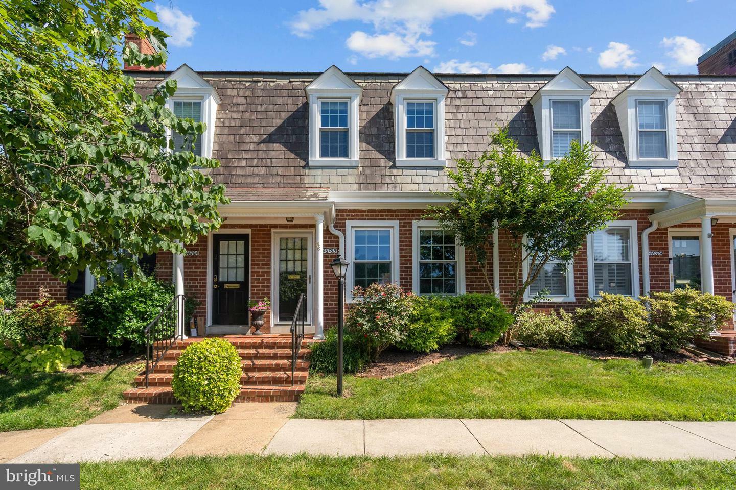 Property Photo: 4676 36th Street S B VA 22206