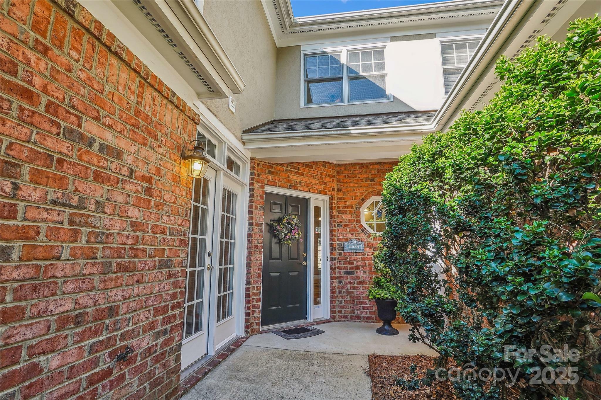 Property Photo: 11234 Villa Trace Place NC 28277