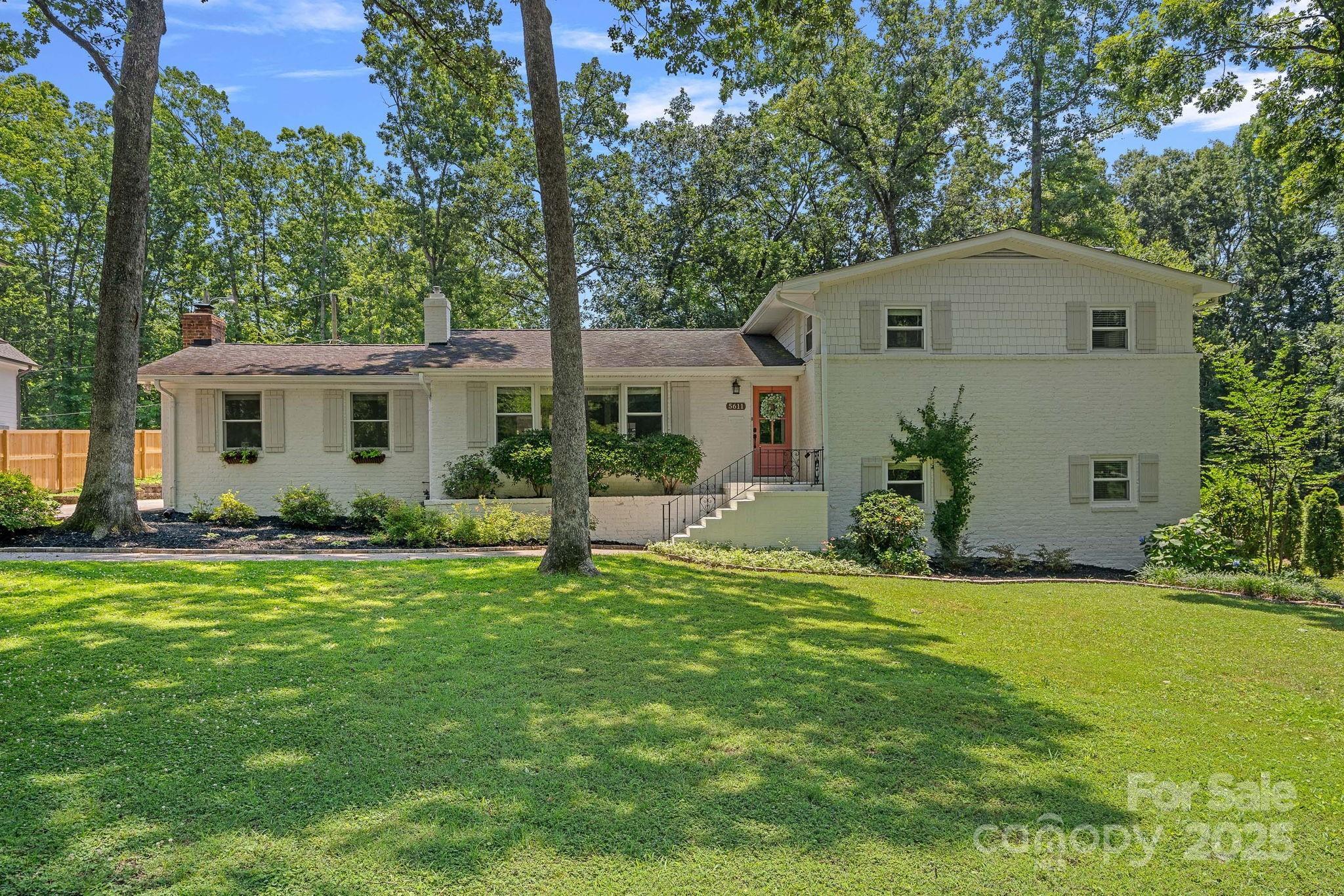5611 Robinhood Road  Charlotte NC 28211 photo