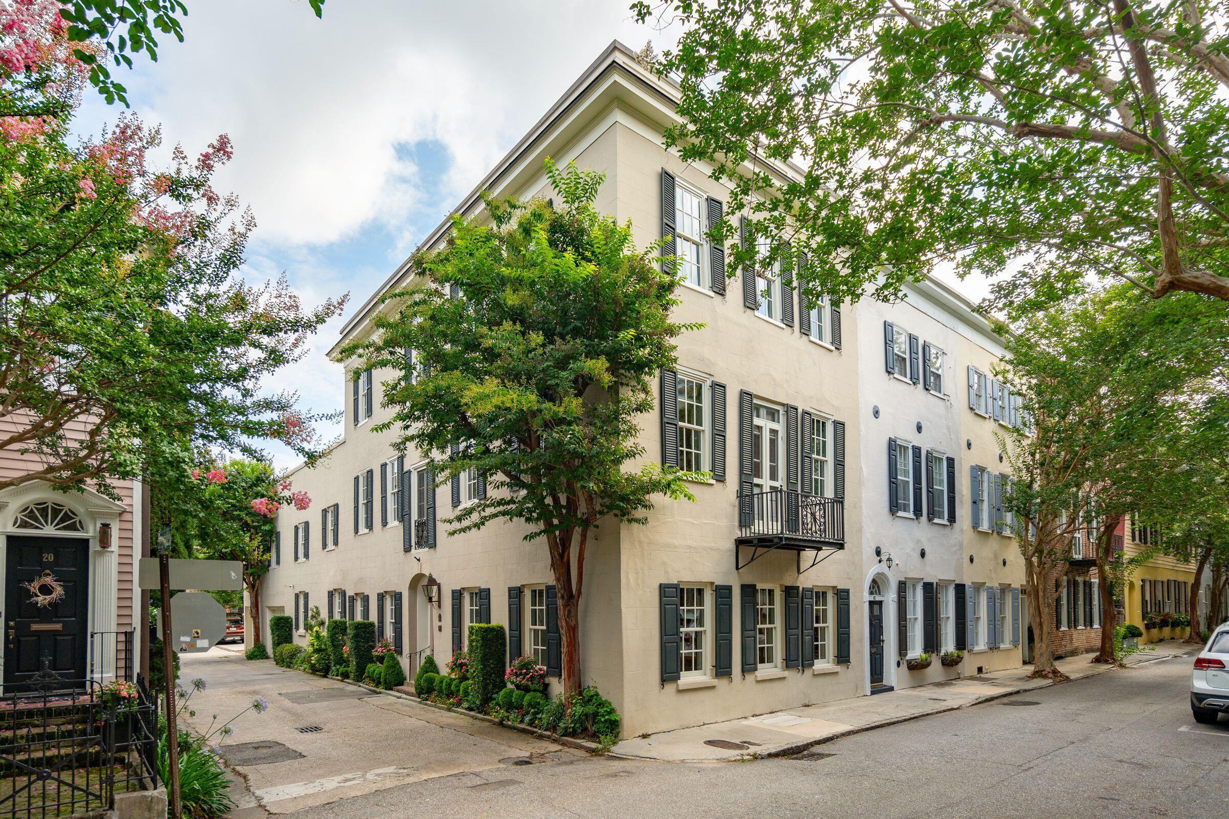 Property Photo: 2 Bedons Alley SC 29401