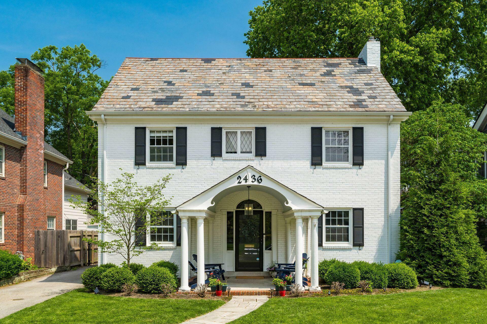 Property Photo: 2436 Brentwood Road OH 43209
