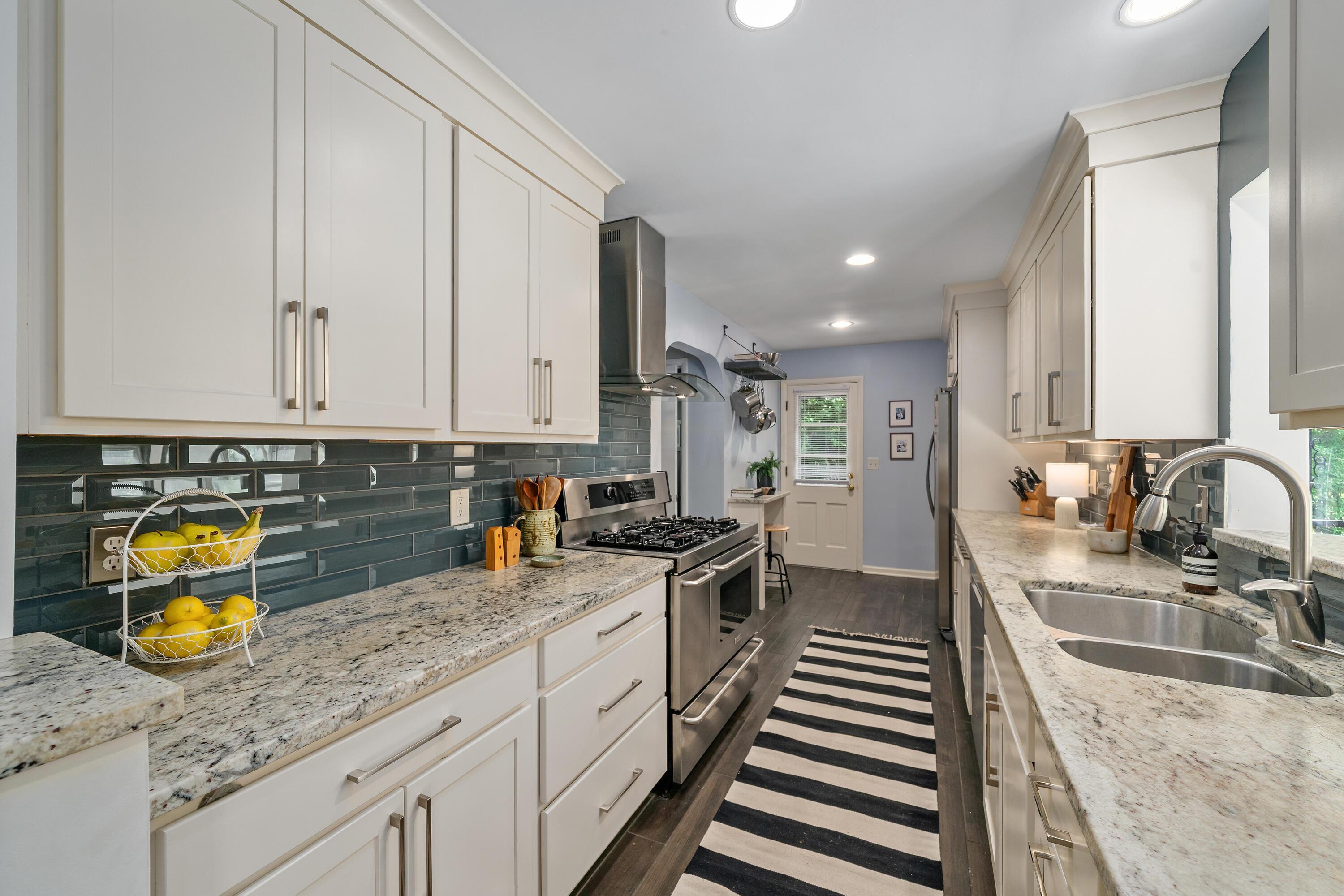 Property Photo: 3287 Leighton Road OH 43221