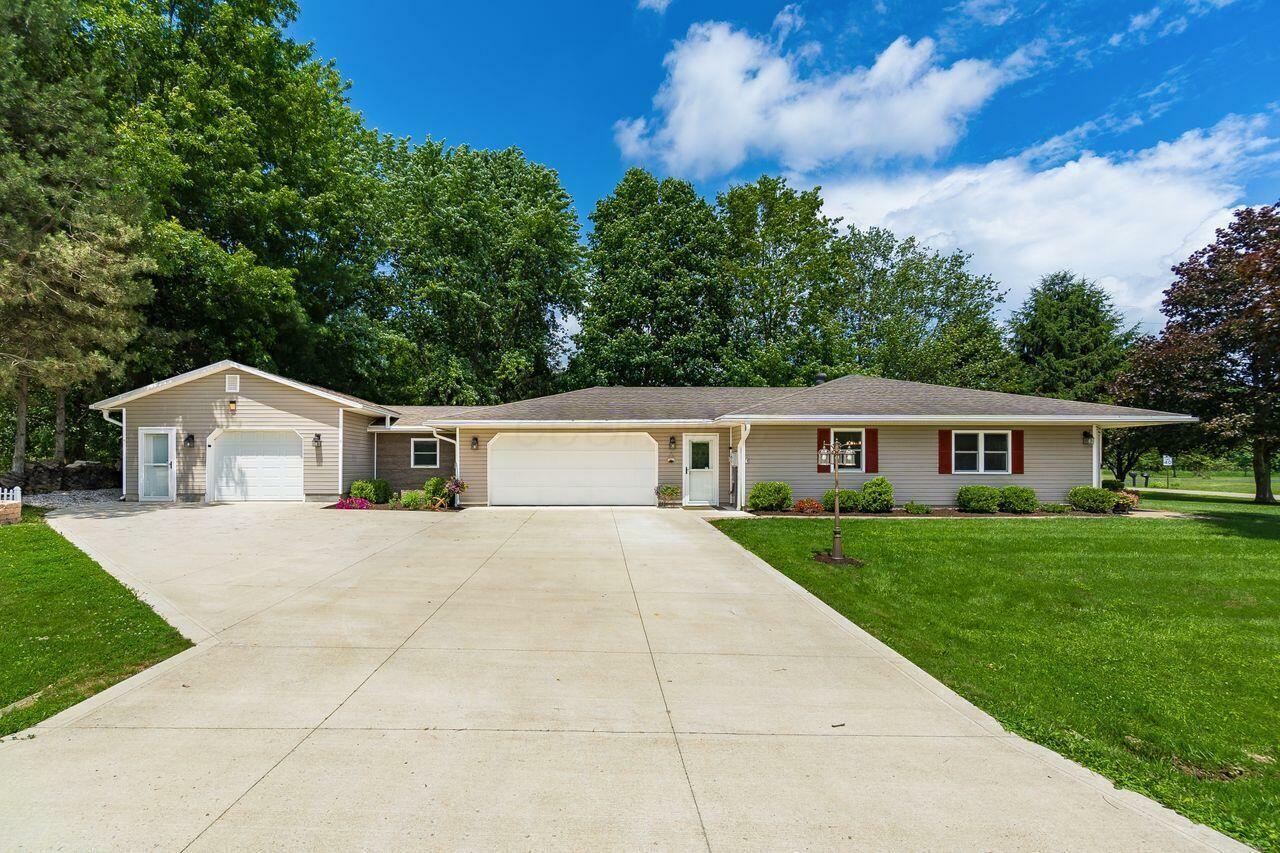 Property Photo: 2591 Apple Valley Drive OH 43028