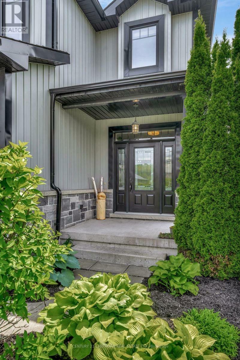 Photo de la propriété: 42 Sage Street ON K8P 0C5