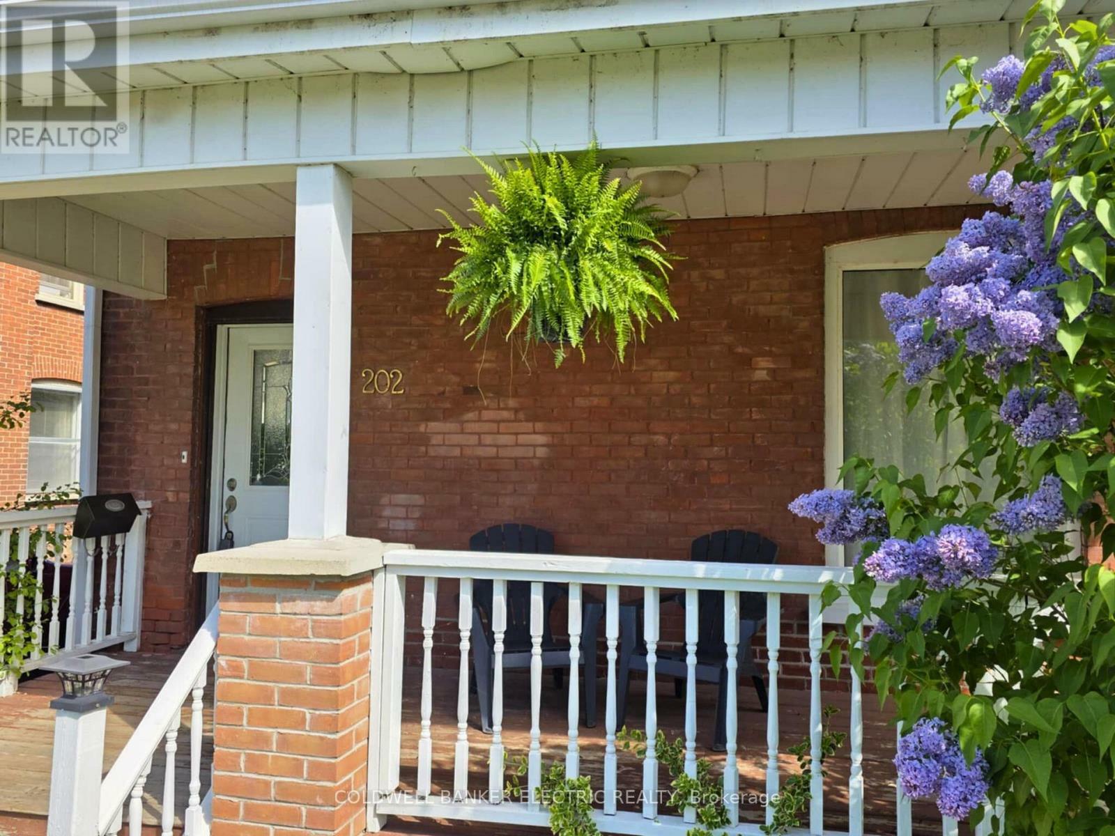 Photo de la propriété:  202 Braidwood Avenue  ON K9J 1V1 