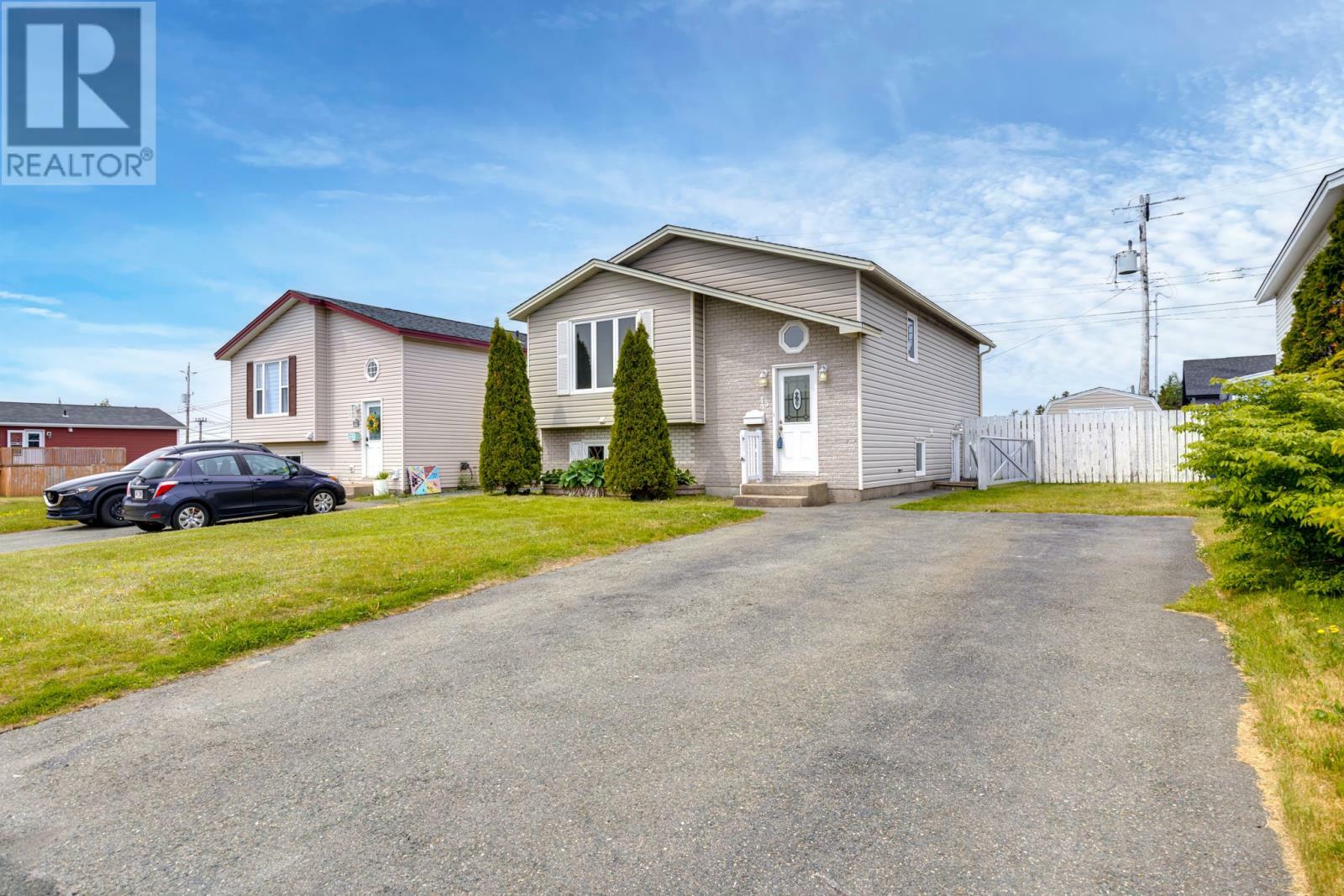 Photo de la propriété: 45 Frontenac Avenue NL A1N 4Z4