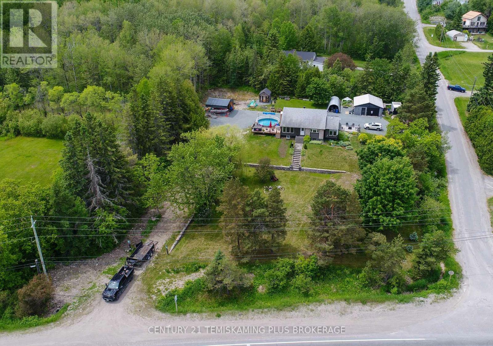 Photo de la propriété: 4 Dutton Street ON P0J 1K0