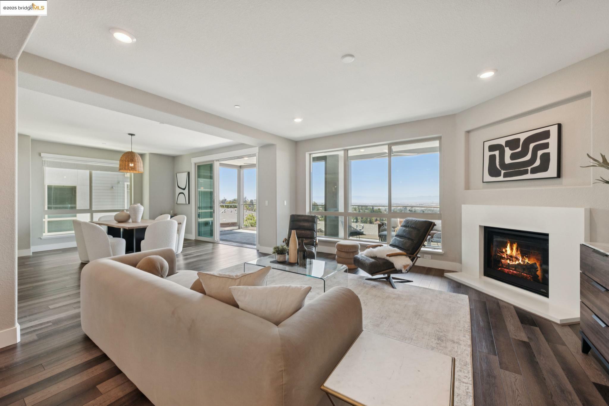 6757 Skyview Dr  Oakland CA 94605 photo