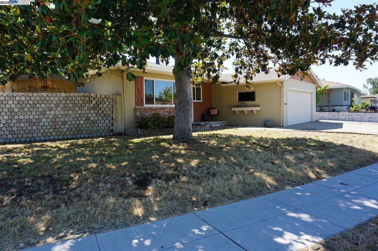 Property Photo:  41088 Thurston St  CA 94538 