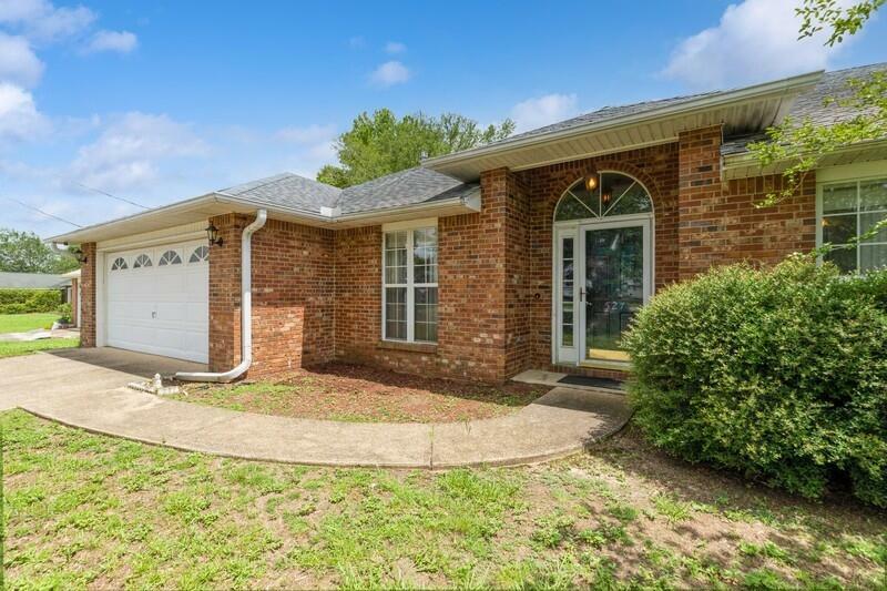 Property Photo:  527 Tom Sawyer Lane  FL 32536 