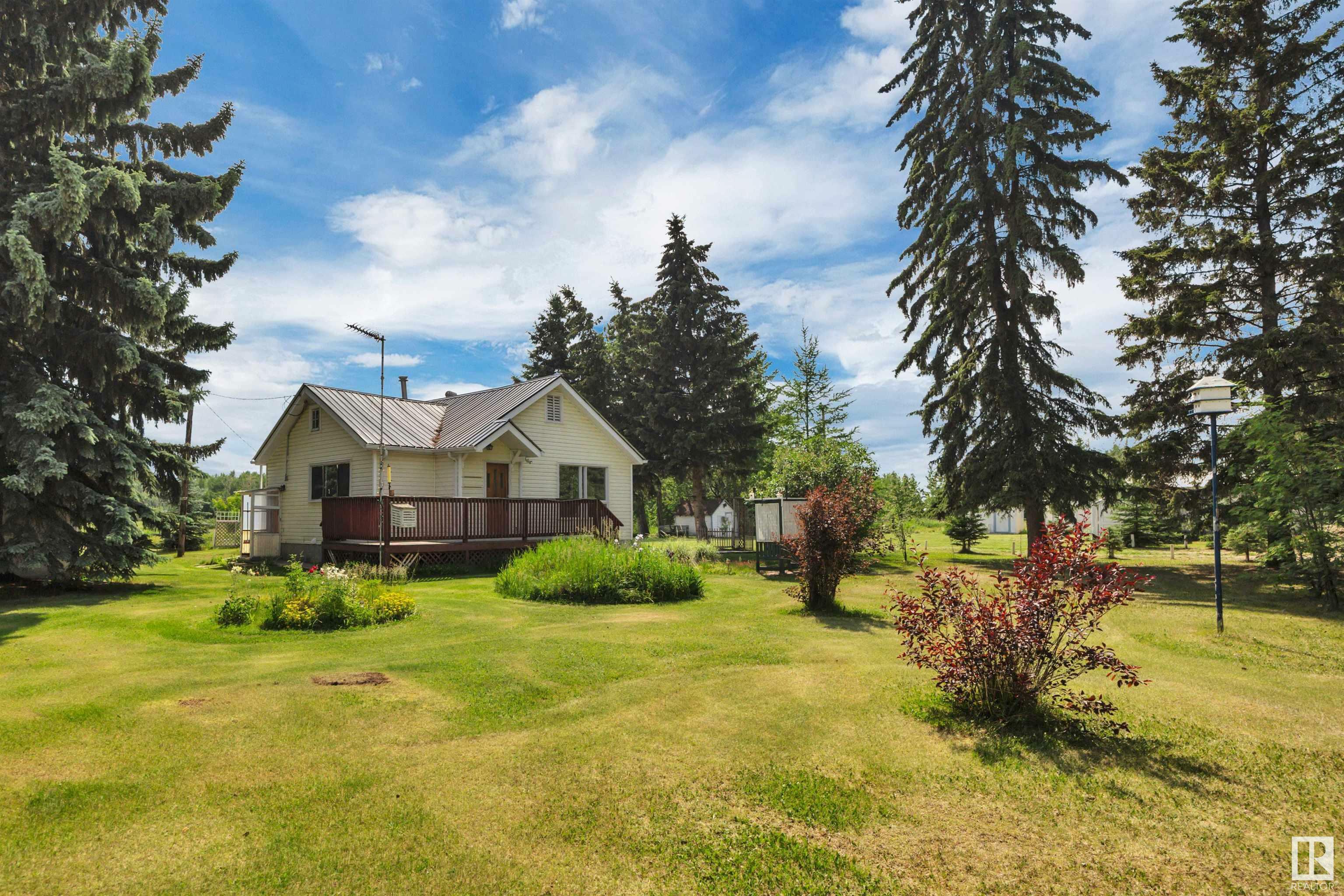 Property Photo: 2137 Twp Road 490 AB T0C 2P0