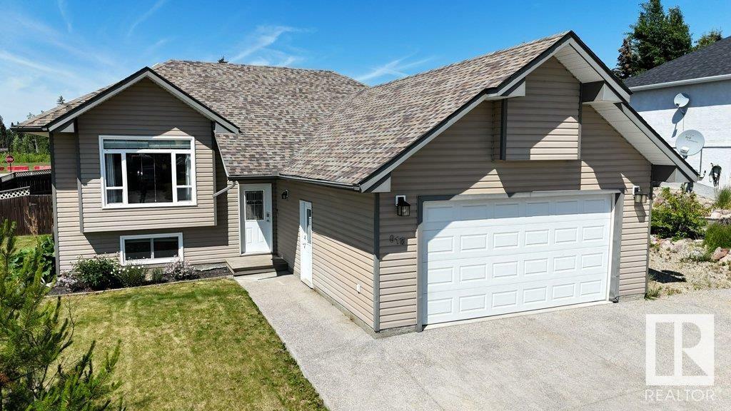 916 62A Street  Edson AB T7E 1Y6 photo