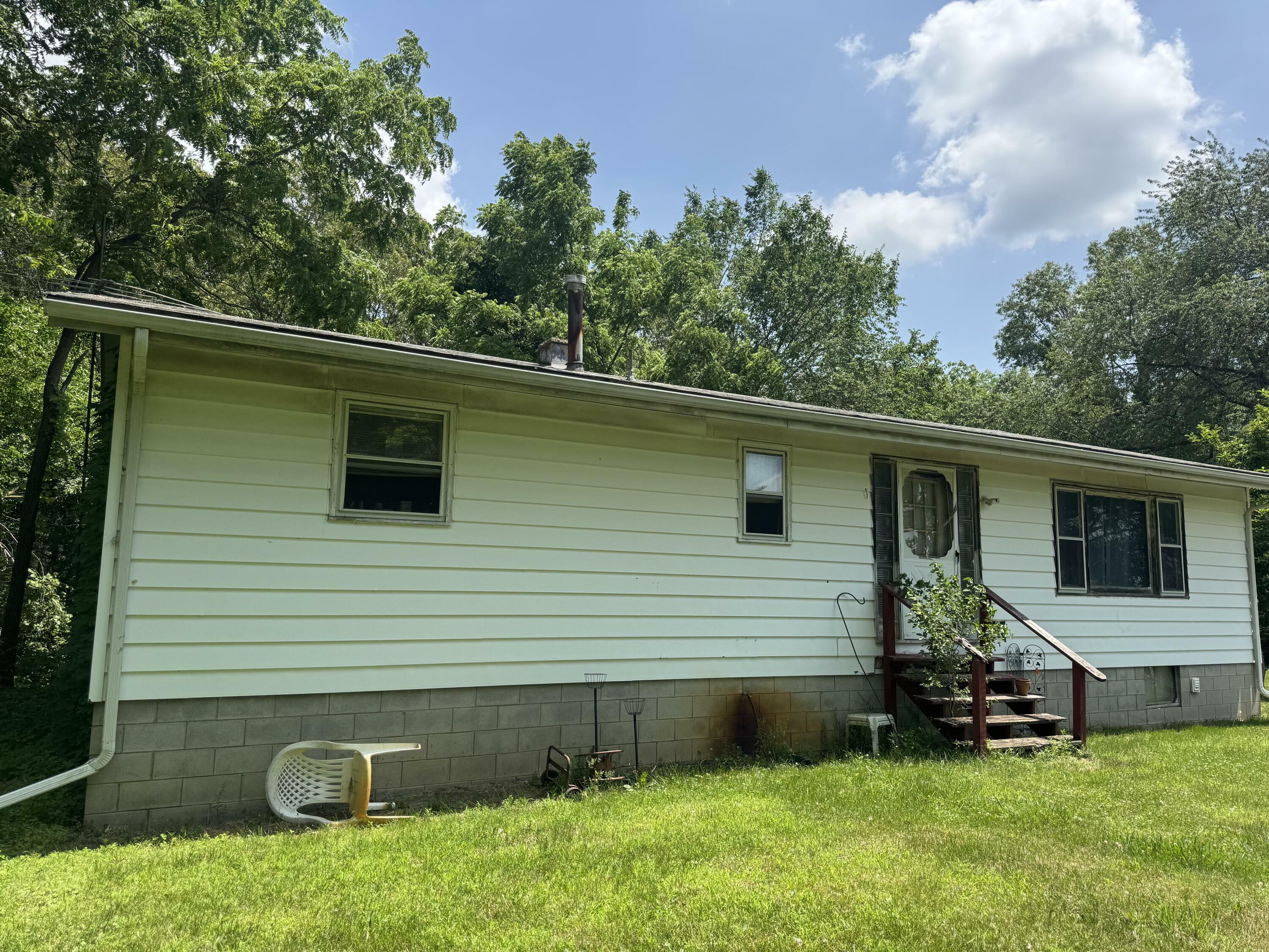 Property Photo: 11294 N 200 IN 46379