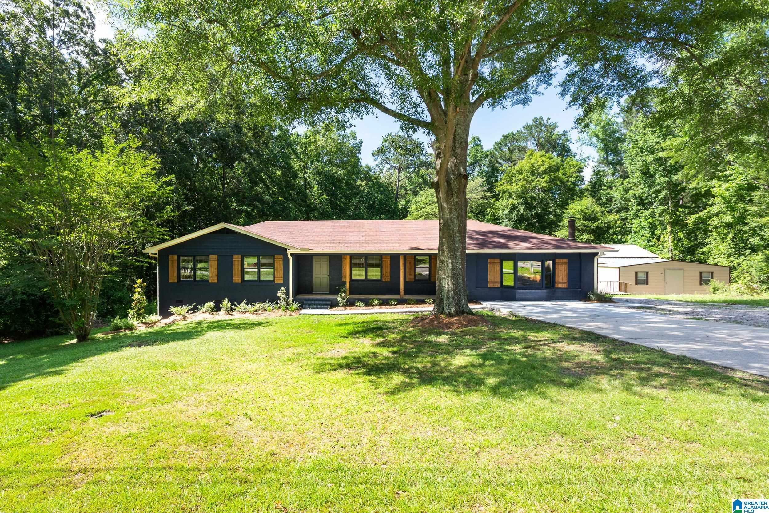 Property Photo: 1917 Louise Avenue AL 35907