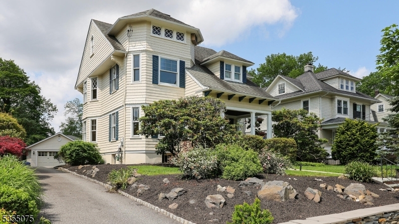 Property Photo: 159 N Euclid Ave NJ 07090