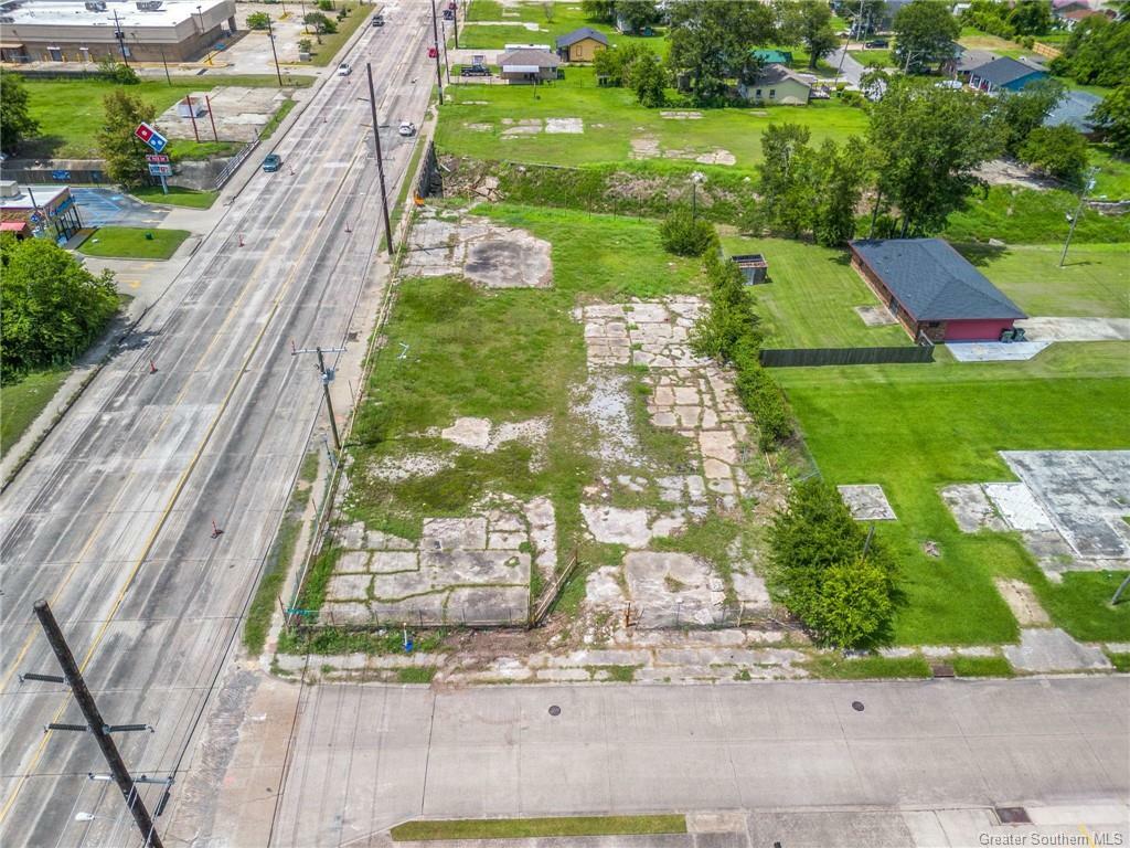 Property Photo: 2101 Gerstner Memorial Drive LA 70601