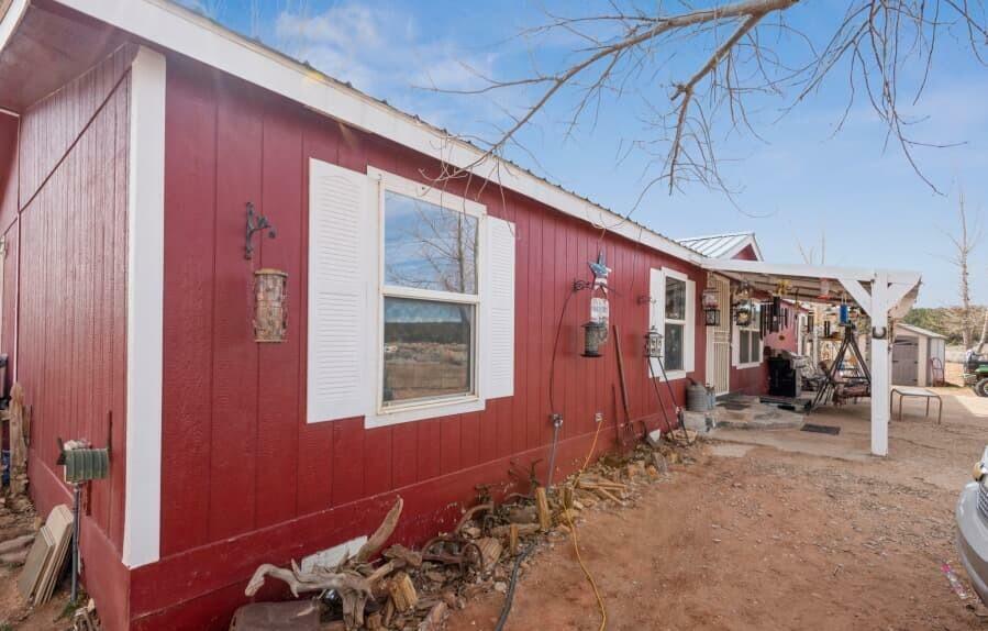 Property Photo: 105 N Coyote Rd UT 84737