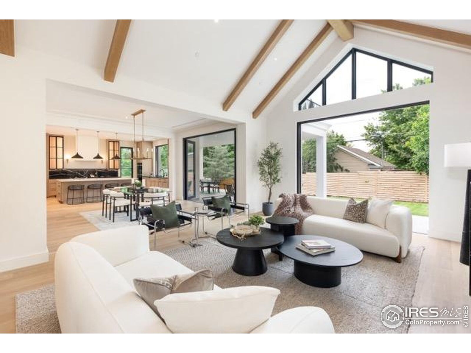 Property Photo: 640 Iris Ave CO 80304