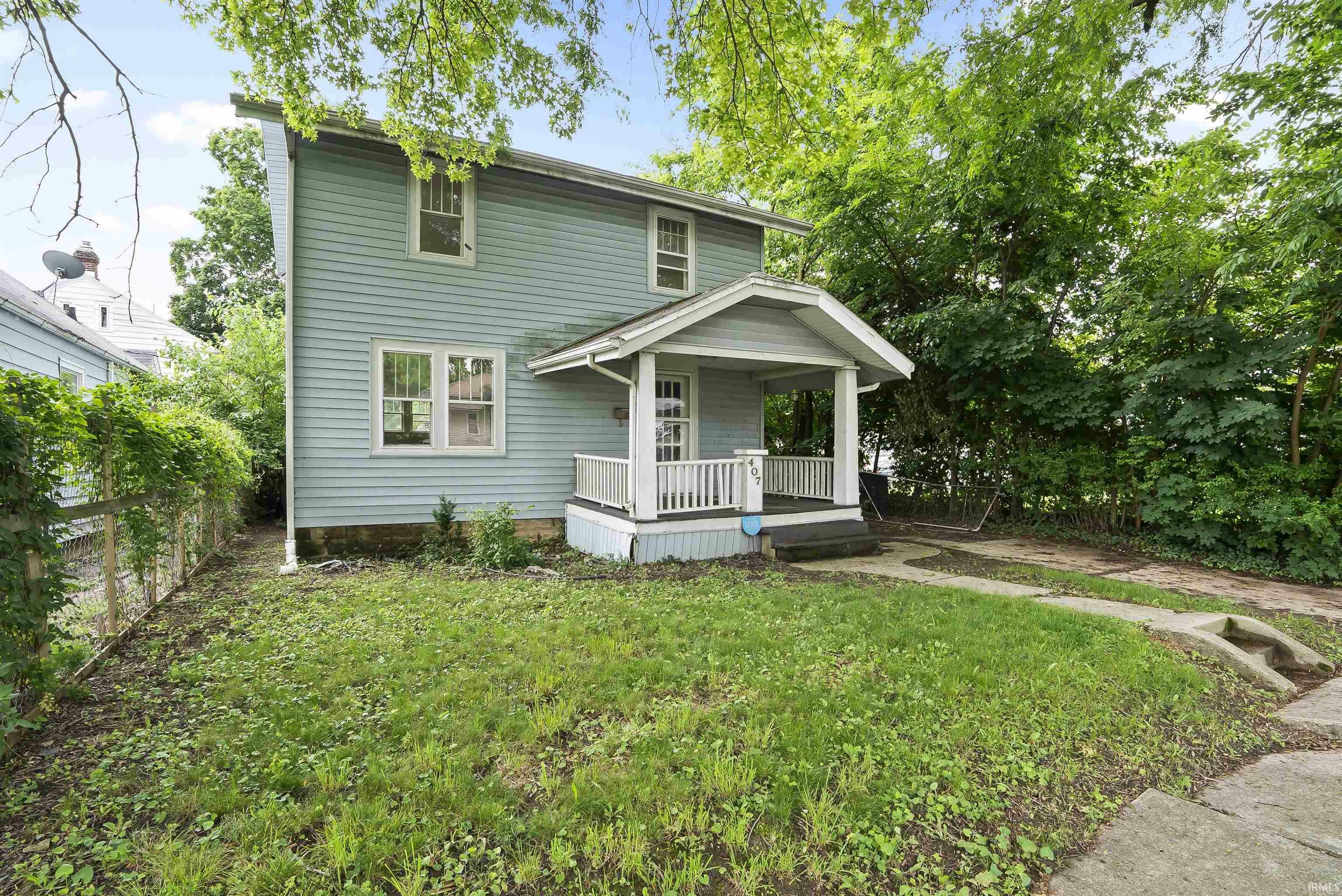 Property Photo: 407 W Branning Avenue IN 46807-2326