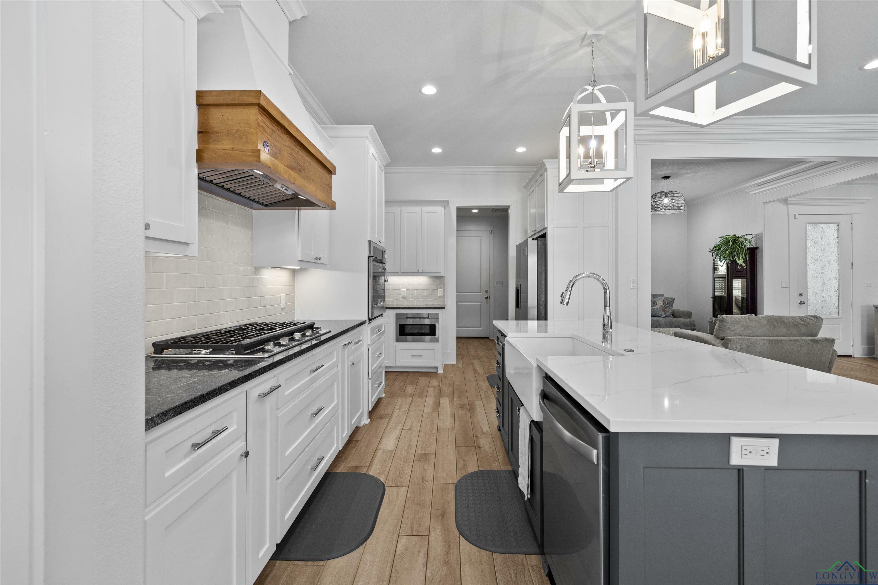 Property Photo:  113 Saddle Brook Circle  TX 75650 