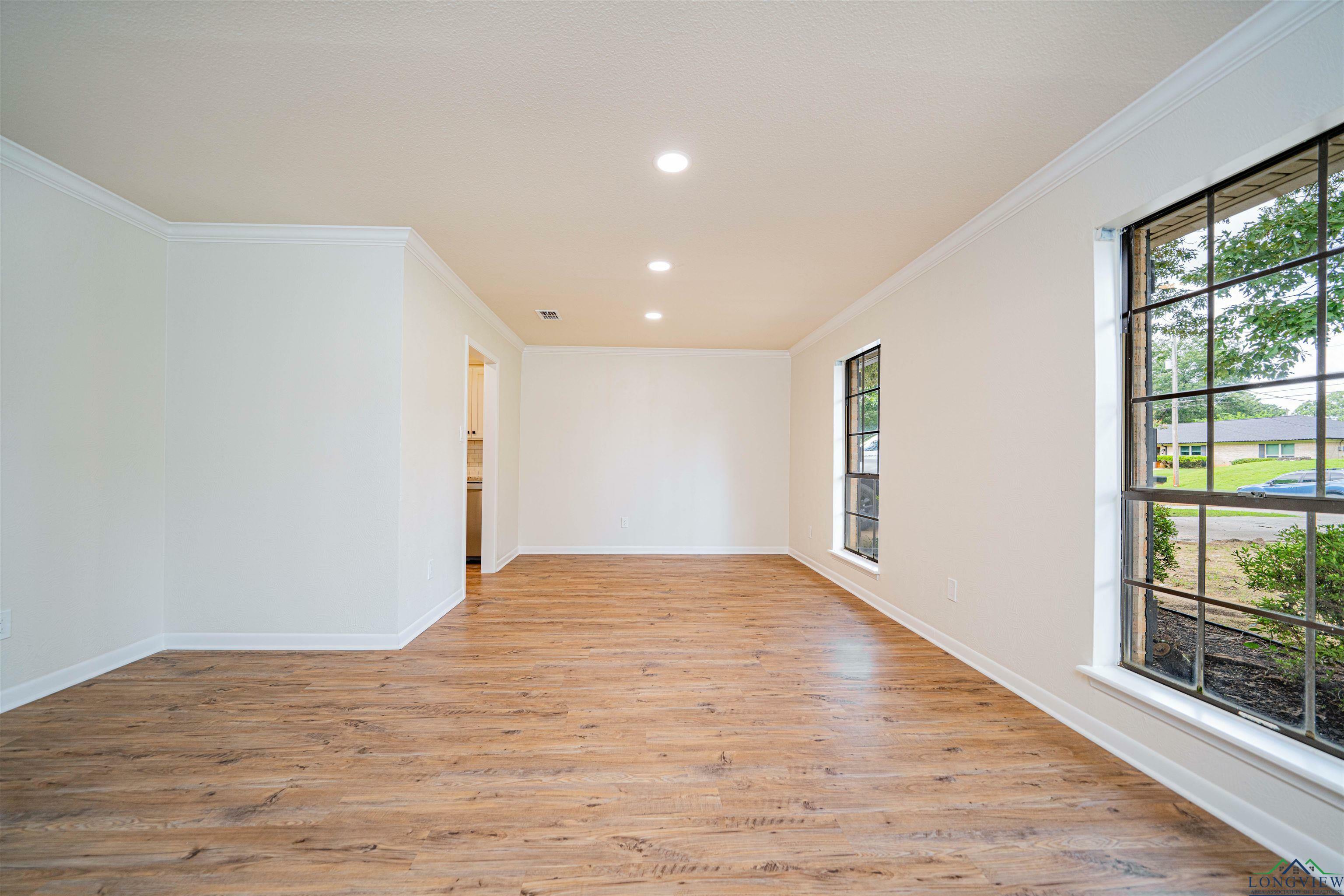 Property Photo: 3008 Latonia TX 75605